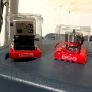 Starbucks 1999 Collectable French Press & Espresso Machine Xmas Ornament.